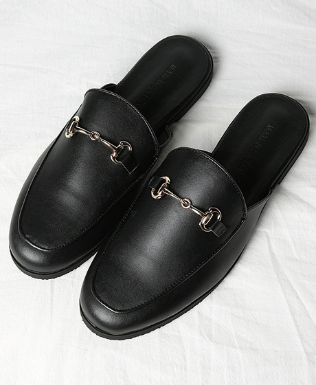 A-5851METAL LOGO PATCHED LEATHER LOAFERSColor : 1 colorMaterial : leather